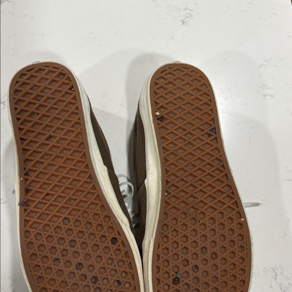 Vans Olive Green Canvas Sneakers with White Laces - Picture 4 of 5
